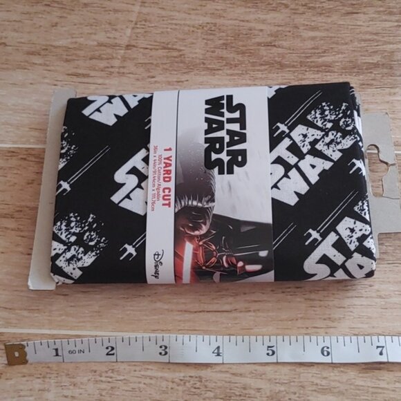 BNIP Disney Star Wars 1 yard cut craft fabric brand new - Picture 5 of 5